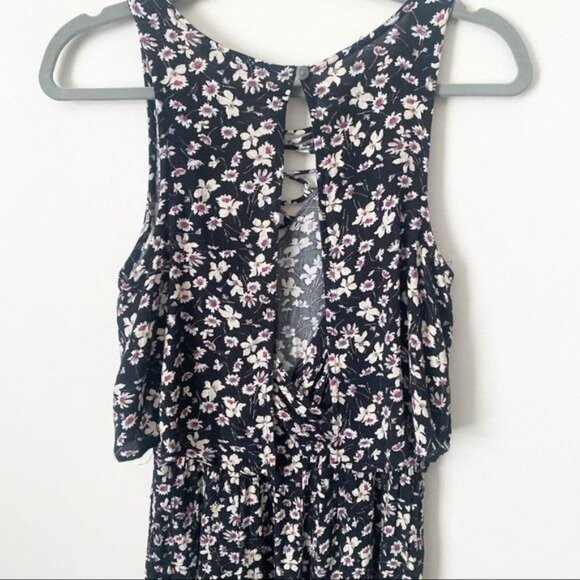 NWT American Eagle Floral Lace Up V-Neck Front Open Back Sleeveless Romper - Picture 7 of 13